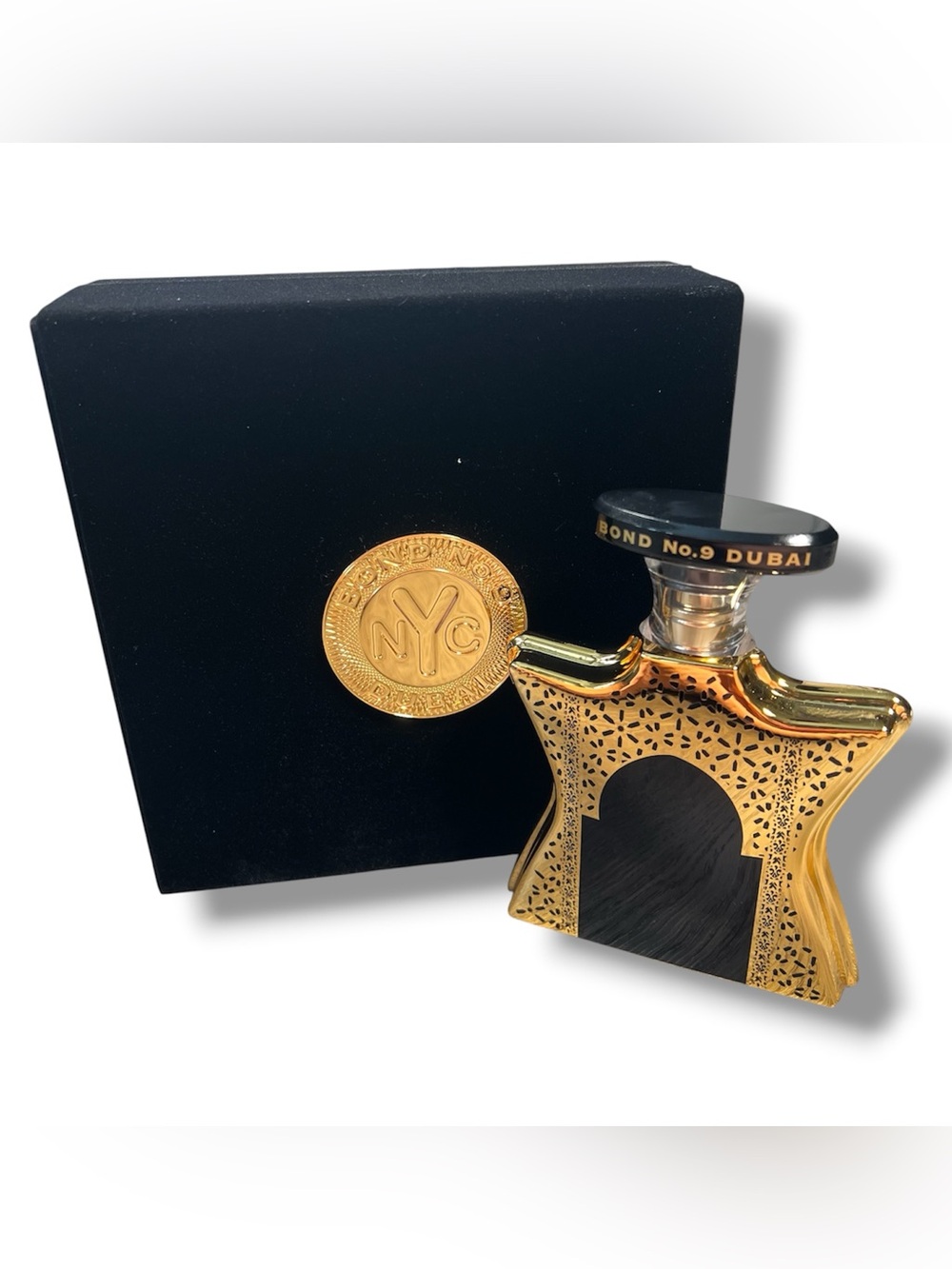 Bond No. 9 Dubai Black Sapphire Eau de Parfum Spray 100 ml Regular Size.